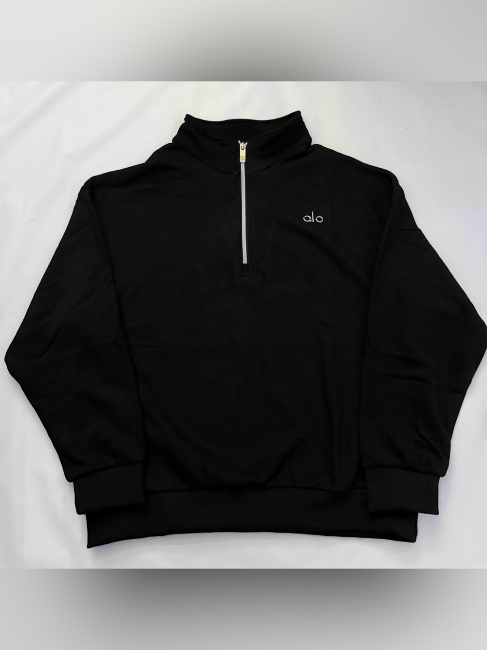 ALO Yoga Men's Black Half-Zip Sweatshirt with Silver Zip